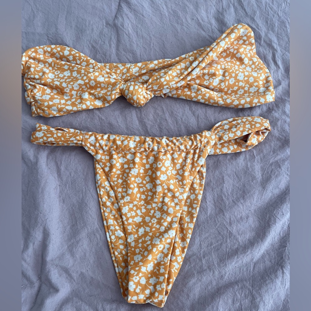 Stone Fox Swim Floral Set